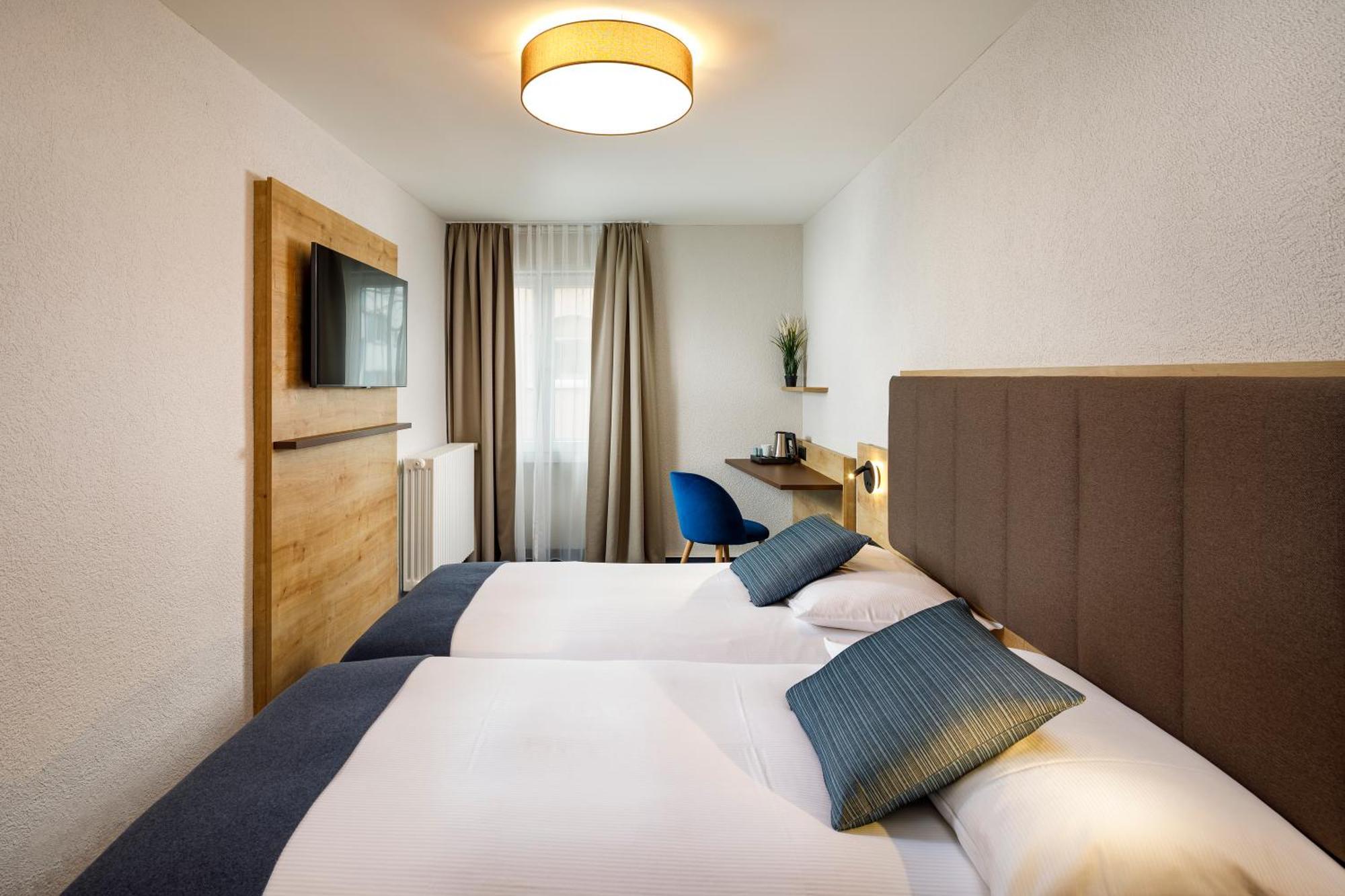 Hotel Tivoli Schlieren Bagian luar foto