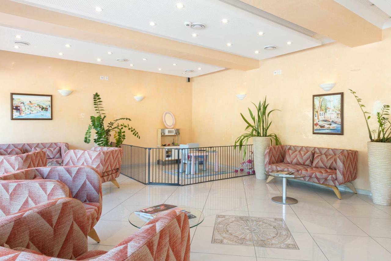 Hotel Tivoli Schlieren Bagian luar foto